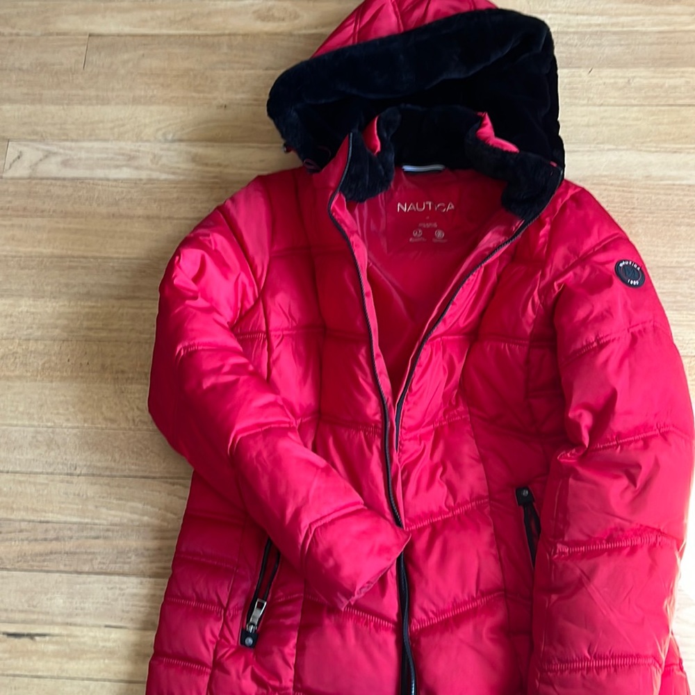 Puffer jacket.